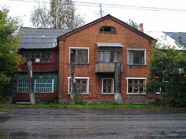 Три многоквартирных дома готовят к сносу в Барнауле