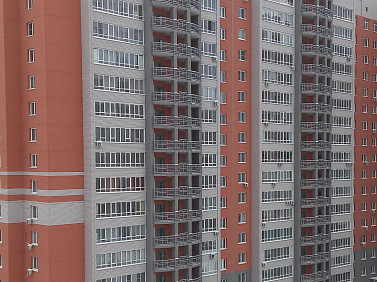 Рядом с крытым рынком в Барнауле хотят построить жилую высотку